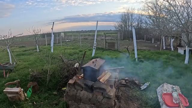 Алиса Неземная - ЖАРИЛИ КОПТИЛИ ПЕРЕД ПАСХОЙ СТОЛ НАКРЫЛИ