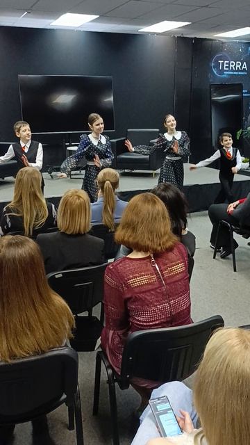 Оранжевый галстук 11.02.26г