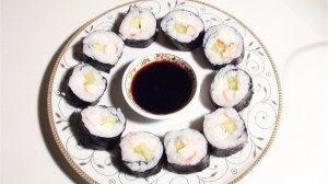 Готовим домашние Роллы с крабовыми палочками - рецепт