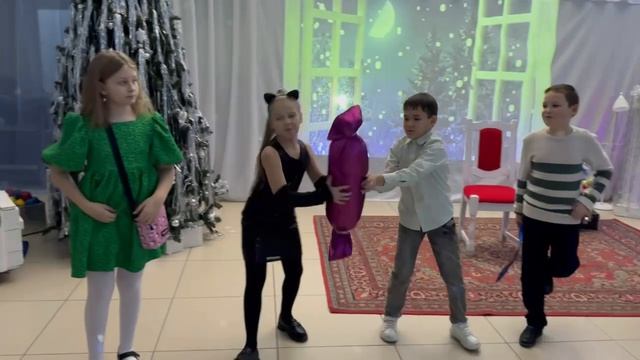 Новогодний утренник / маоу сош 2 Тобольск / дом культуры Речник в Тобольске  / конкурсы для детей