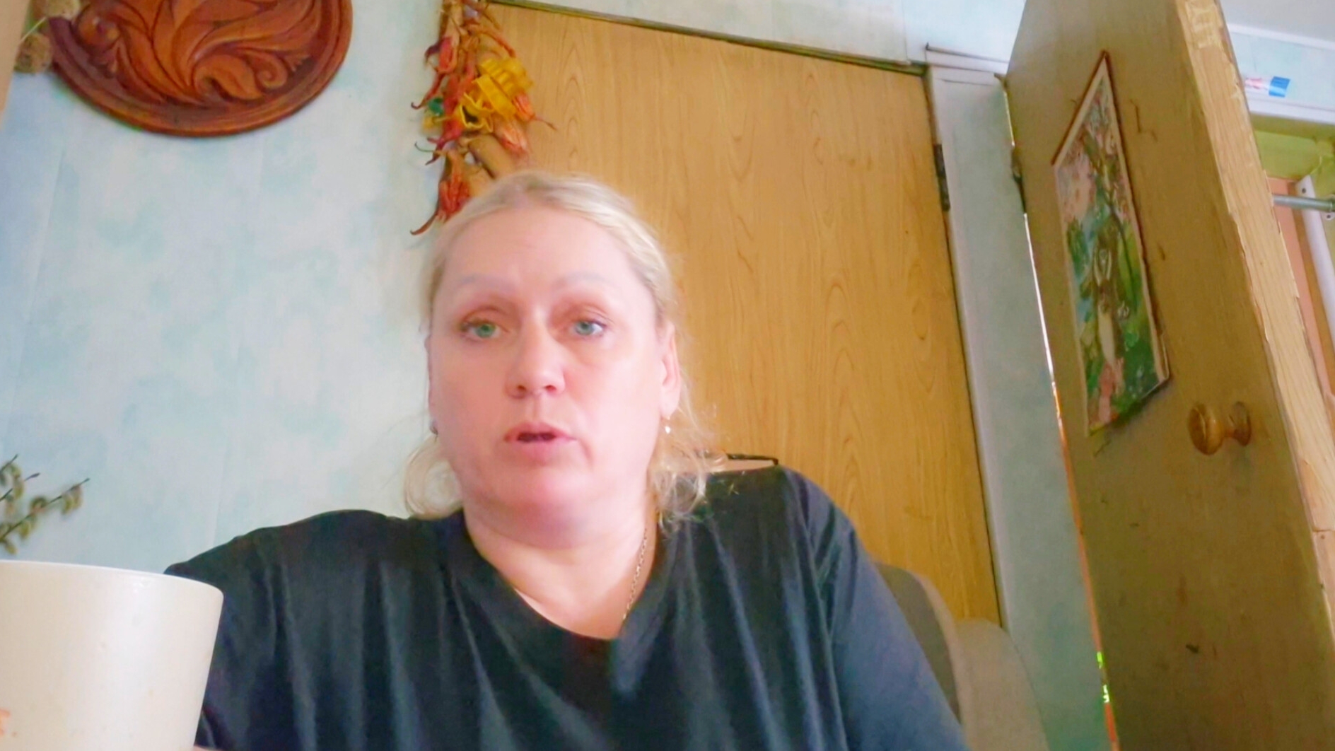 12-04 ОН СПАЛ НА КУХНЕ😆СПАСИБО ЗА СОВЕТ,КУПИЛ ШАШЛЫК,ДЕРЕВНЯ