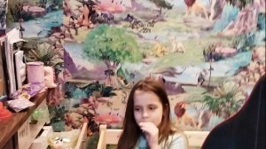 Вика будет 40минут в комноте часть2