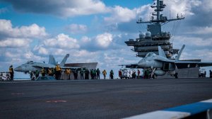 В Иране опровергли информацию о проходе кораблей США через Ормузский пролив