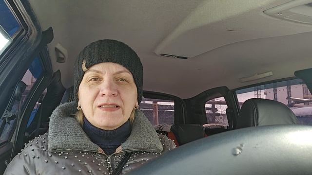 ДЕЛ накопилось МНОГО/ ПОЛУЧИЛА стулья/ чуть не СДУЛО