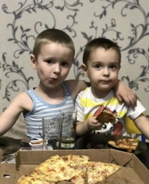 Мы с братом выживаем 99 ночей