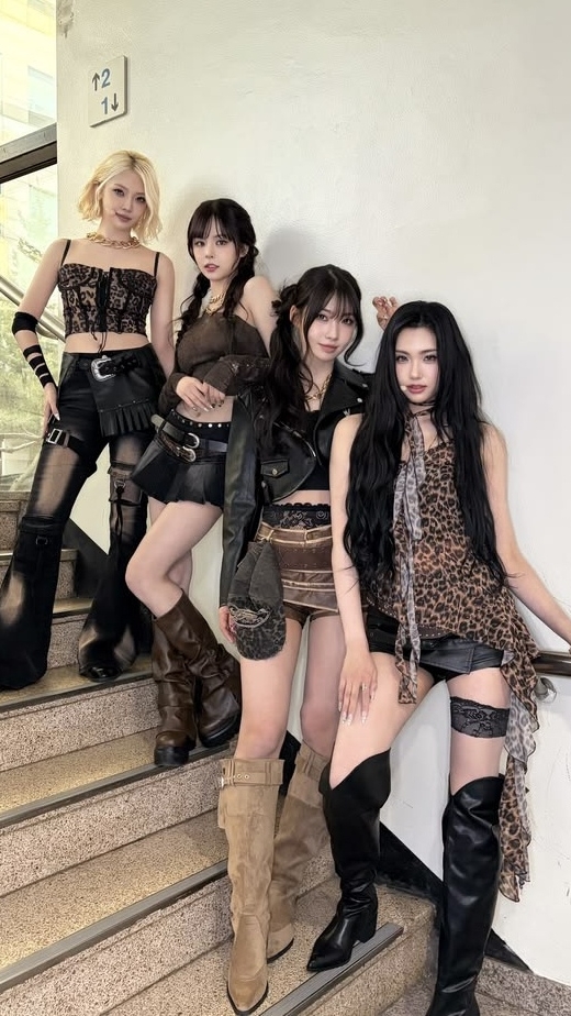 эдит Everglow 에버글로우 Айша, Сихён, Онда и E:U﹥ Христос воскресе🥚 #SUPERBEARDESERT