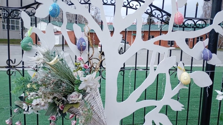 Пасха/Христос Воскресе/Собор Александра Невского (Алекса́ндро-Не́вский собо́р)