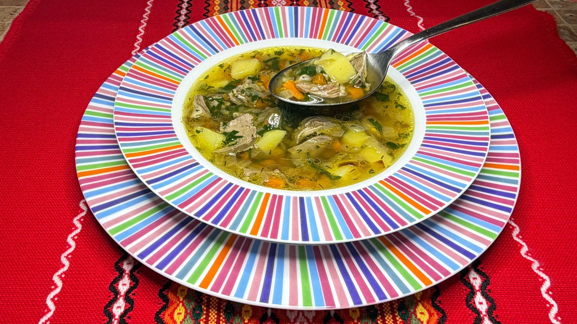 Суп из куриных потрошков - он настолько вкусный, вы будете готовить его раз в неделю