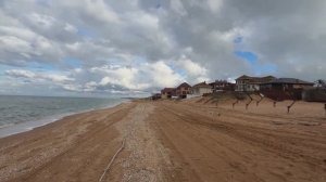 Пересыпь.Апрель.Пляж