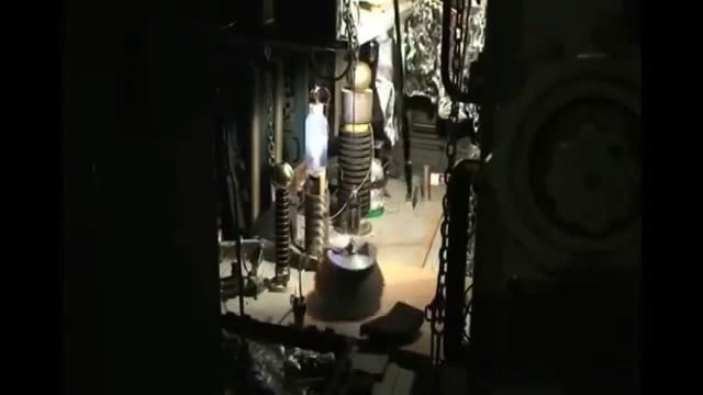 Эффект Джона Хатчисона (2002 г)