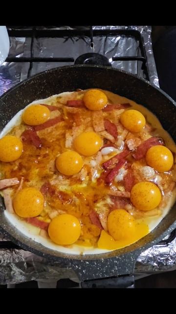 Ммм, яичница 10/10 #еда