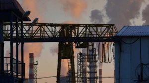 Песков: Россия совершенствует защиту нефтяных объектов