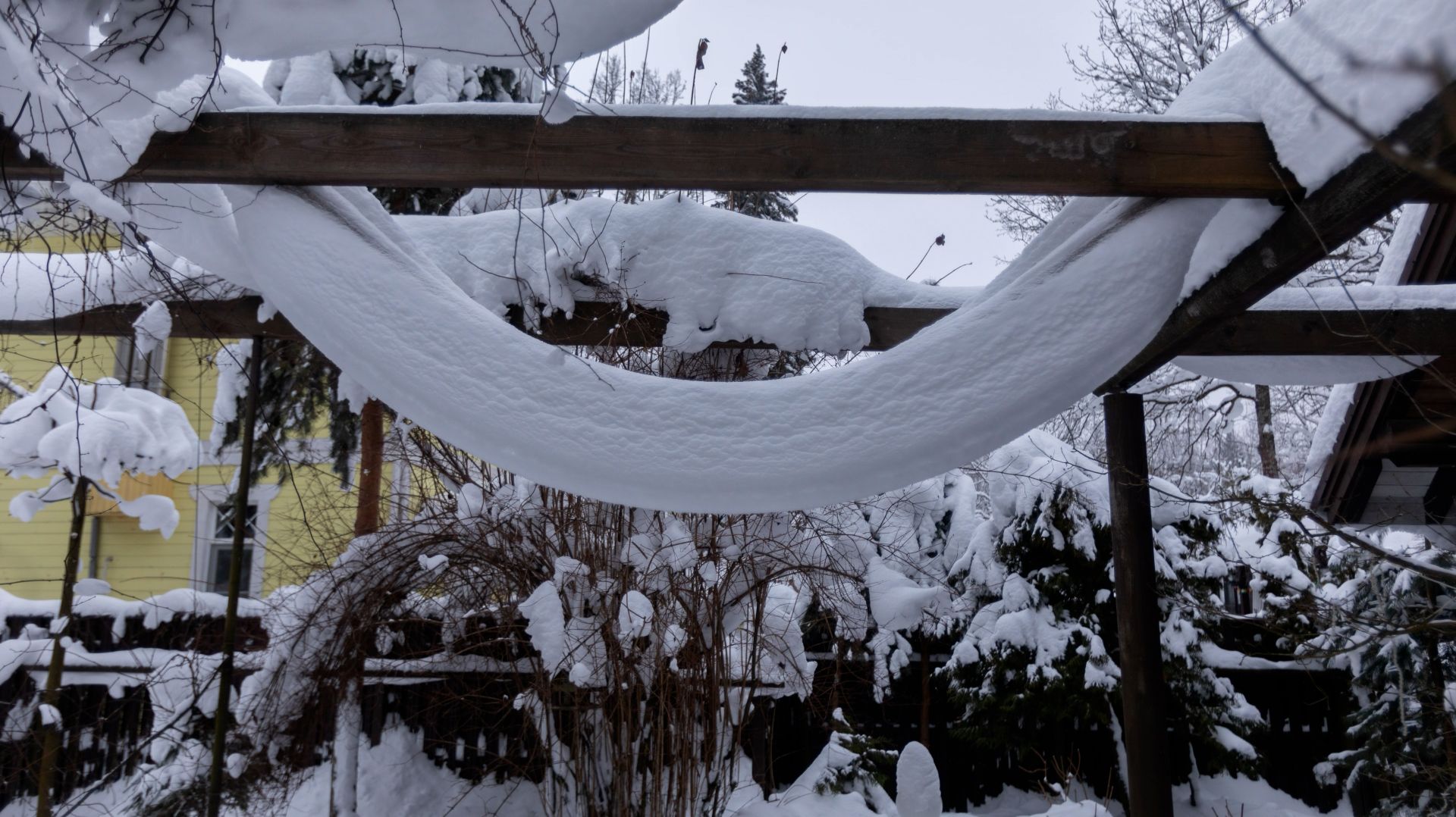 Снежная гирлянда