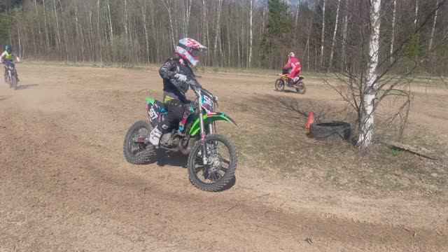 Школа мотокросса ZRT Тренировка поворотов