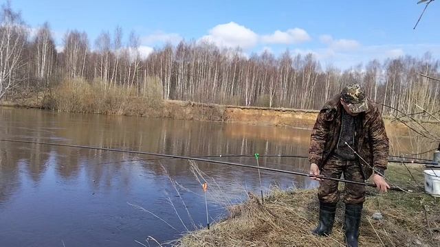Рыбалка на Пасху, чудо не случилось. Берёзовый сок пошёл.