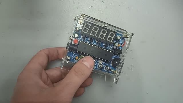 Ещё один радиоприёмник из Китайского комплекта.