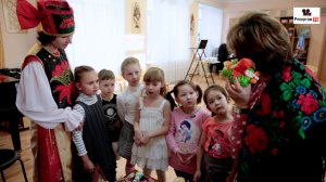 Куклы из музея приехали в гости к малышам детского сада - видеосъёмка детских событий