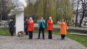 Шоу группа Вернисаж - Трава у дома