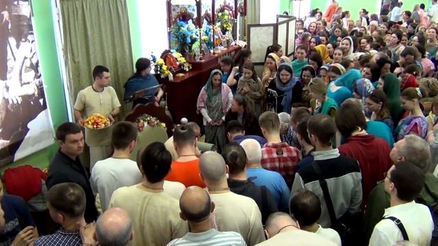 28 05 17 Махапрасад от ЕС Ниранджана Свами