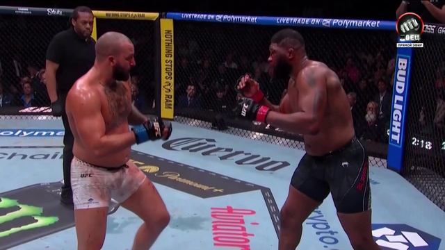 Кертис Блэйдс против Джоша Хокита. UFC 327