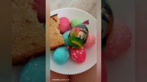 Пробуем новый способ окрашивания пасхальных яйц!