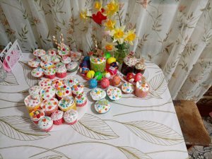 с Пасхой ура-а-а хв!