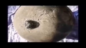 Звезды - декорации в Парке Земля перегарают и падают.