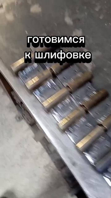 откатные ворота часть 2
делаем рельсы
и петли для установки