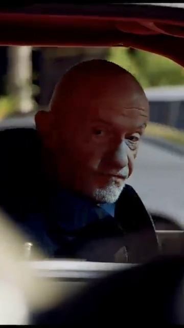 Майкл уходит от погони Лало. Сериал: 