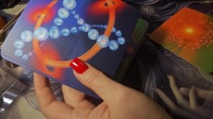 Распаковка и сравнение двух необычных колод.