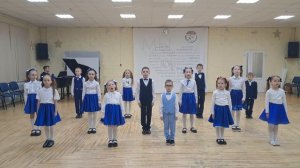 Музыка Людмилы Лядовой слова Михаила Владимова " Вот это хор"