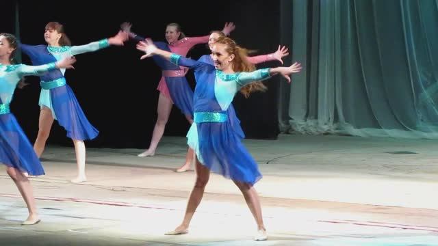 Танец красивых девушек (фрагмент). г.Ставрополь