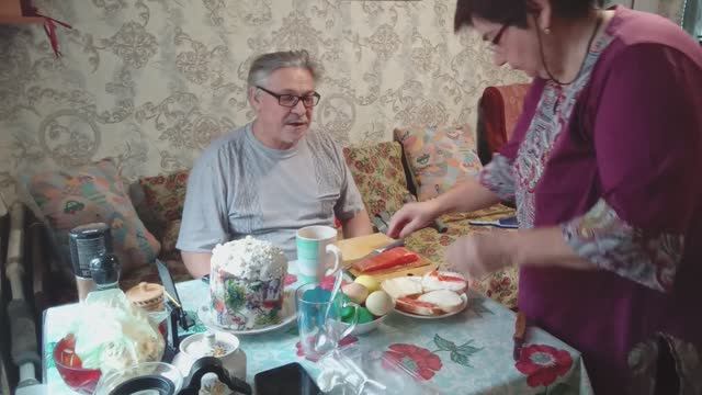 ЗАВТРАК на ПРАЗДНИК. Как встретили ПАСХУ. РАЗГОВЕЛИСЬ ! Что на столе