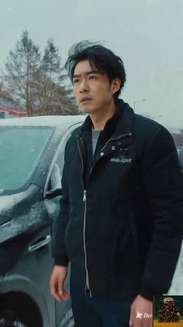 ВСЁ ЗАМИРАЕТ, КРОМЕ НЕГО