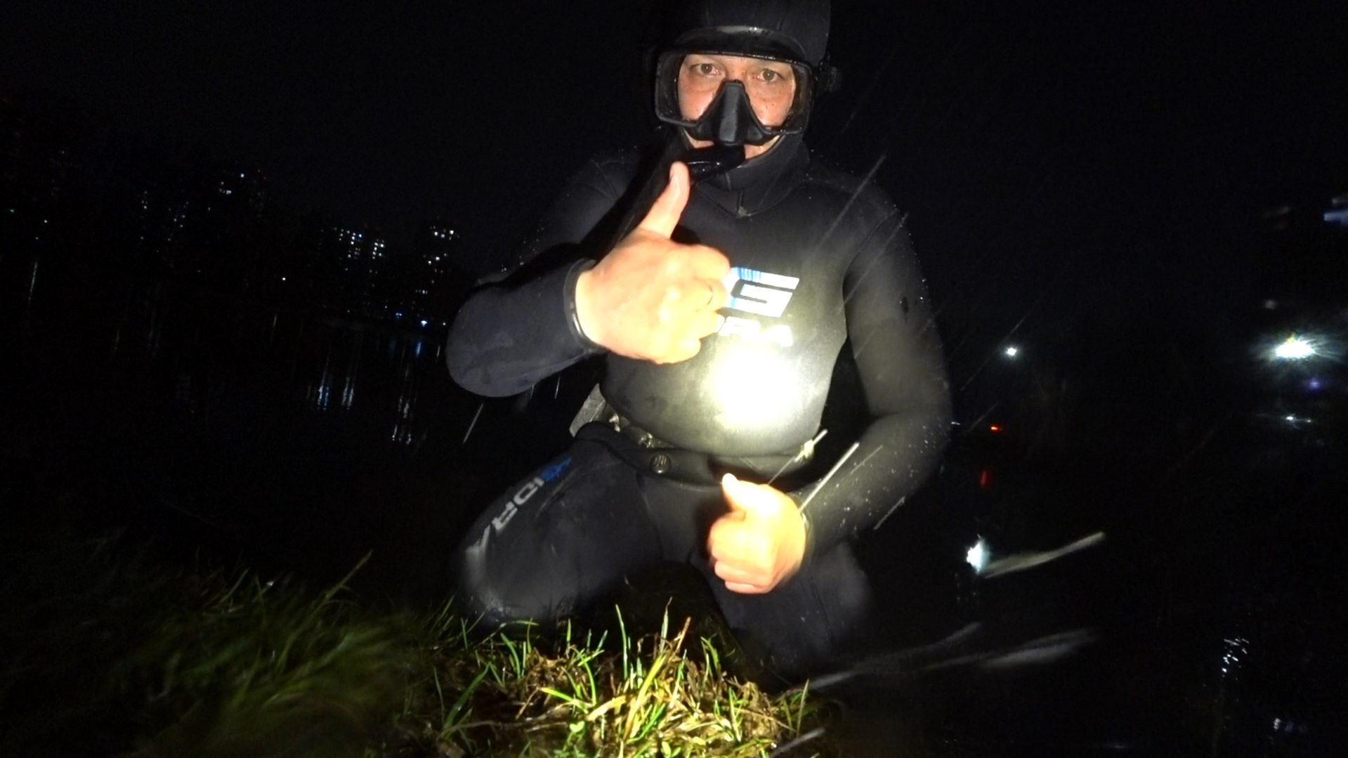 Лёд ещё не сошёл, не спеши! Это может быть опасно!