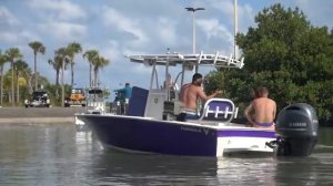 Авария на лодке, и ситуация накаляется, Майами, Лодочные причалы на 79-й улице