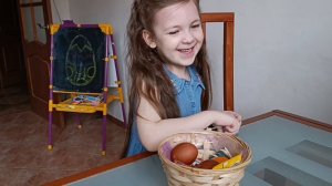 Настя празднует Пасху и находит пасхальный сюрприз #для детей