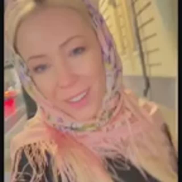 Ярослав и Екатерина на Пасхальной Службе... С благодарностью Тazianavidos...