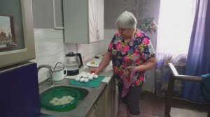 Яйца на Пасху 2026 Подготовка к празднику Вкусный ужин и снежное утро в Сибири