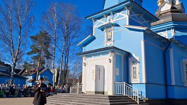 Санкт-Петербург. Где освятить куличи на Пасху. Голубая церковь на Удельной. Освящаем куличи.