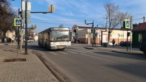 ЛиАЗ 5292 на 1054 маршруте едет по улице Московской в г.Звенигород.