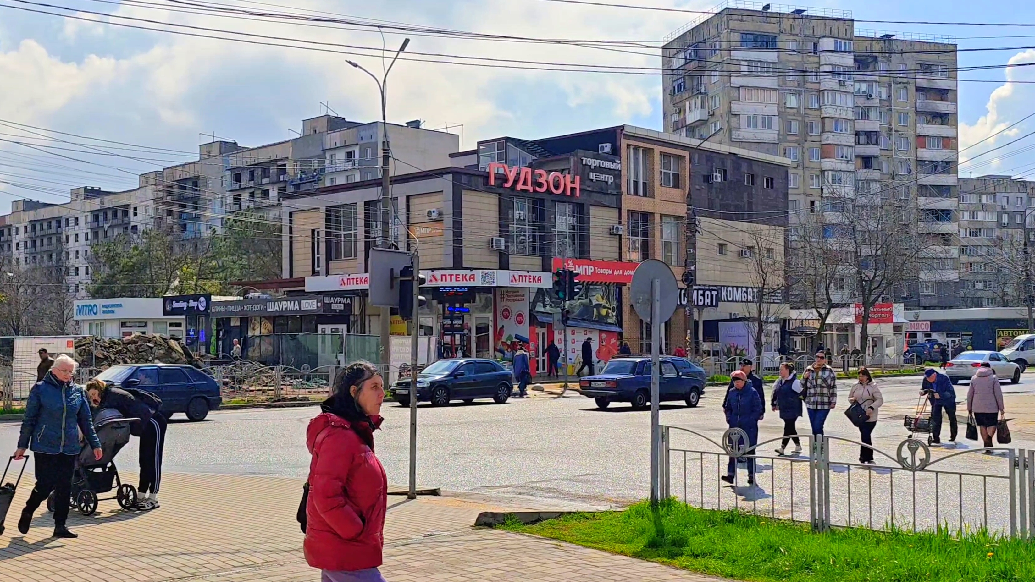 МАРИУПОЛЬ На ПАСХУ Размели ВЕСЬ ТОВАР Левый берег Жизнь города СЕГОДНЯ