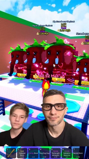 Strawberry Elephant🍓😨 Escape Tsunami for Brainrots