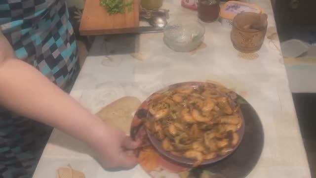 КРЕВЕТКИ В СОЕВО-ГРАНАТОВОМ СОУСЕ, пальчики оближешь!!!