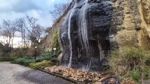 Искусственный водопад на территории санатория Джинал.