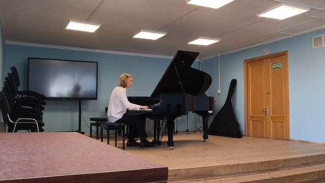 Д. Шостакович, Фантастические танцы