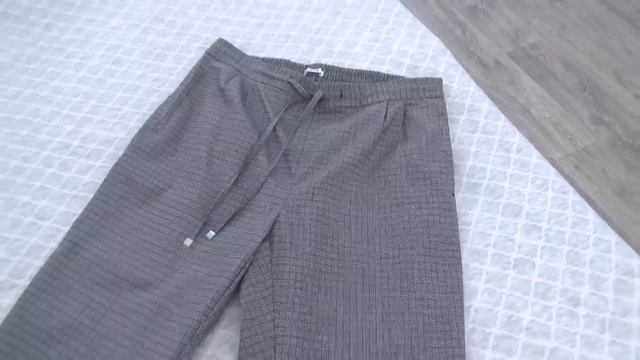 РЕМОНТ коридор КРАШУ и  СТЕЛЮ ЛИНОЛЕУМ