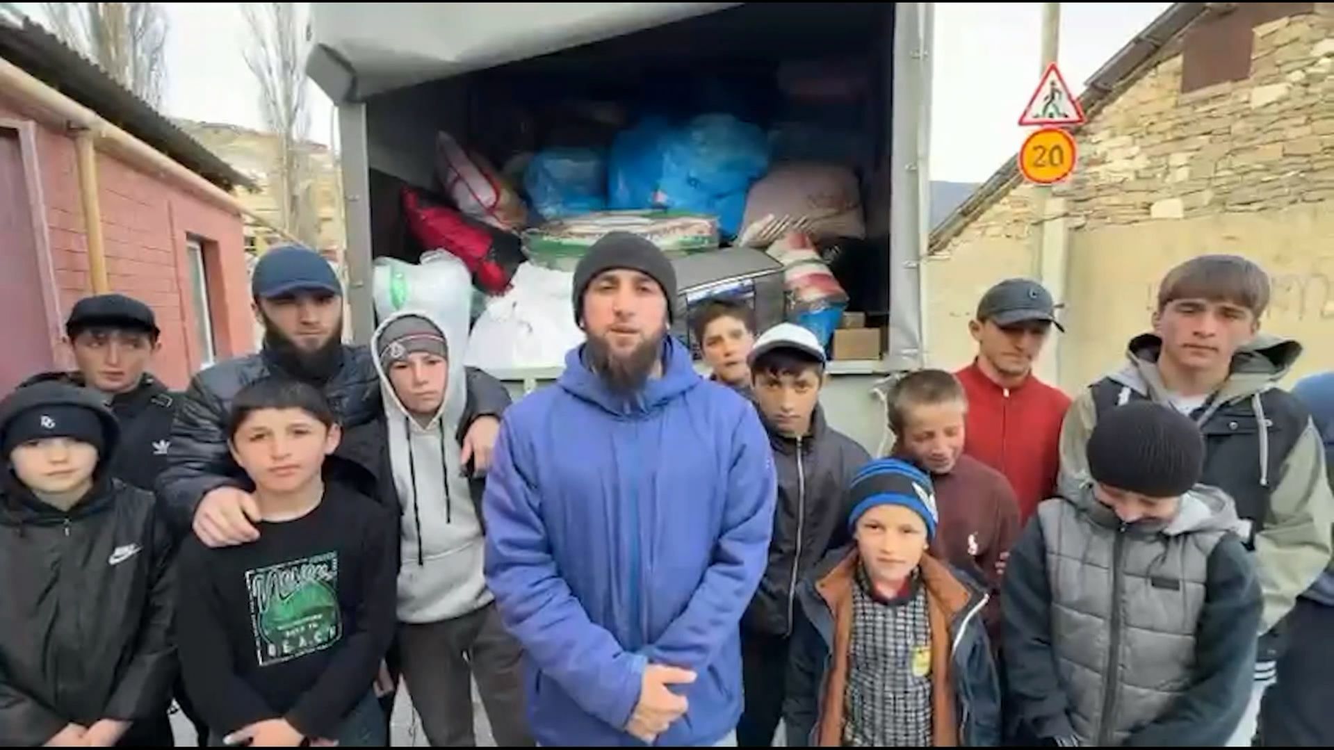 Жители Анди пришли на помощь соседям: отправлена гуманитарная помощь в Хасавюртовский район