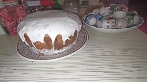 Пеку пасхальные куличи//Не сосед, а золото//Хвостики не дают скучать.