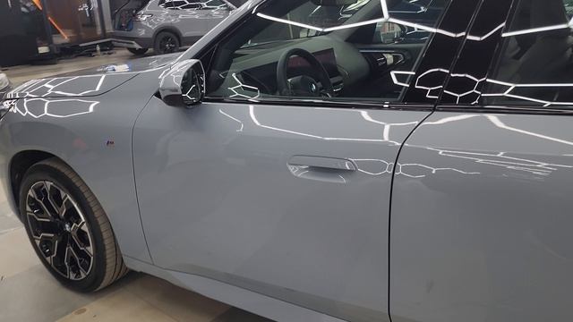 BMW X3 G48 - полировка кузова и нанесение керамики, бронирование элементов кузова — часть 2